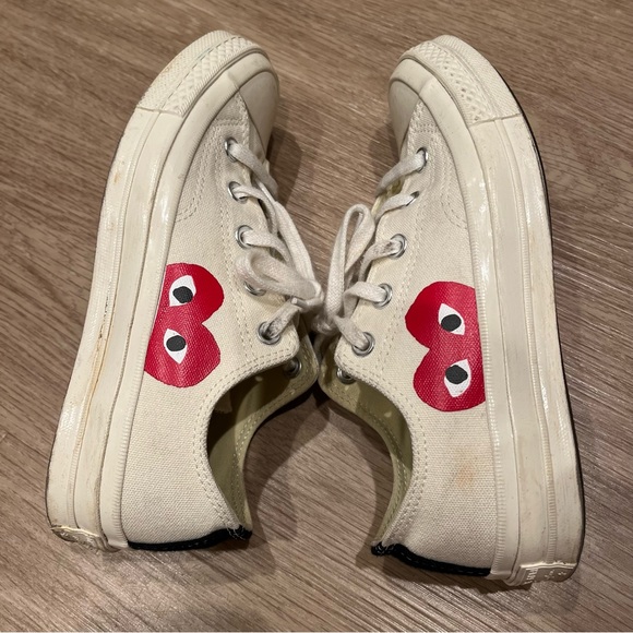 Comme des Garçons PLAY x Converse Chuck Taylor® Hidden Heart Low Top Sneaker - Picture 3 of 6